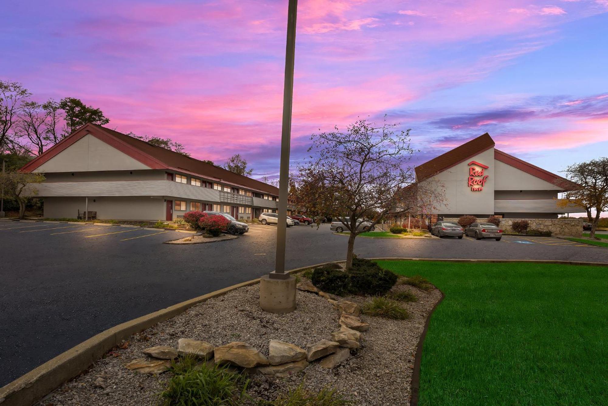 Red Roof Inn Cleveland - אינדפנדנס מראה חיצוני תמונה