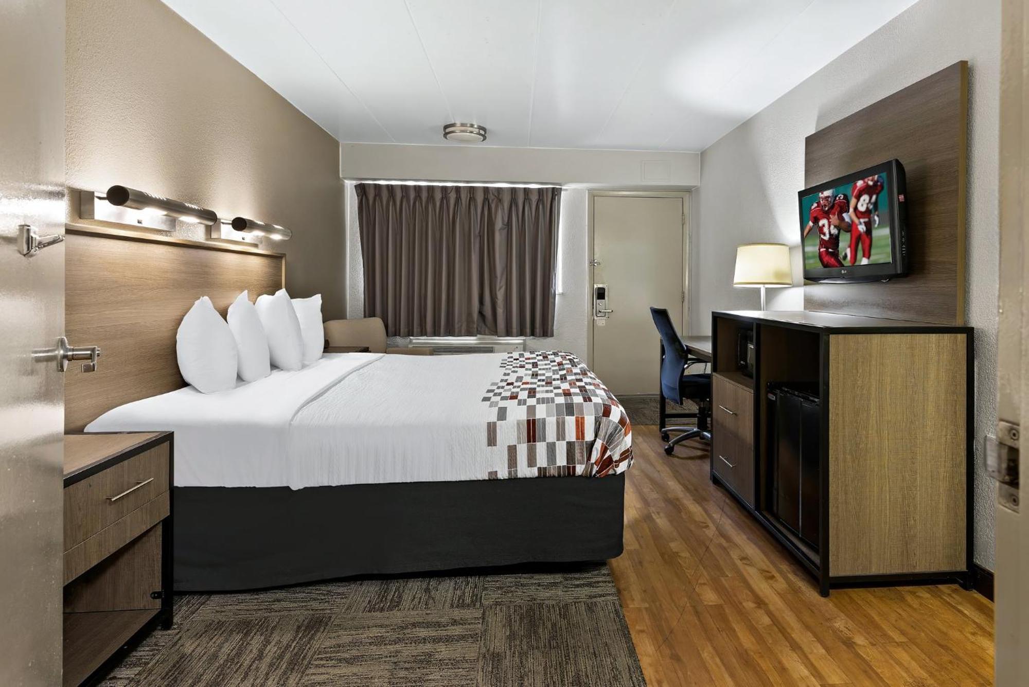 Red Roof Inn Cleveland - אינדפנדנס מראה חיצוני תמונה