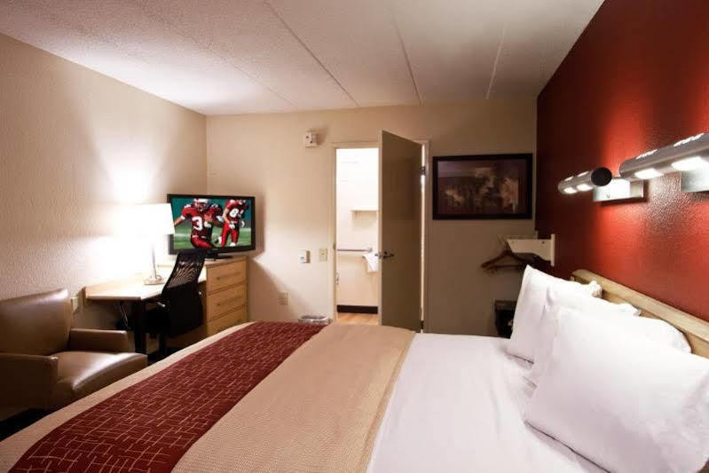 Red Roof Inn Cleveland - אינדפנדנס מראה חיצוני תמונה