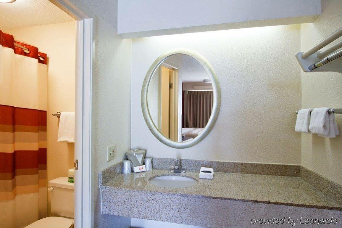 Red Roof Inn Cleveland - אינדפנדנס מראה חיצוני תמונה